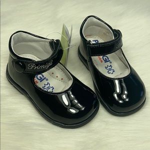 Primigi black patent leather Mary Jane shoes